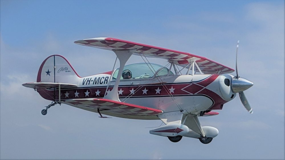 Advanced Aerobatics - Pitts Special flight training